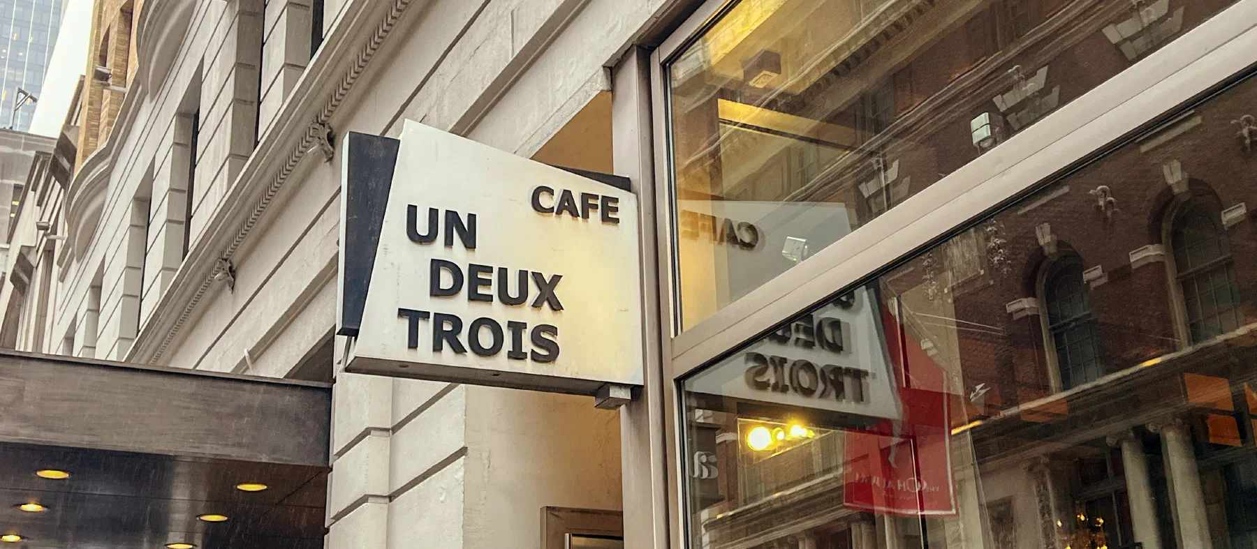 Cafe Un Deux Trois